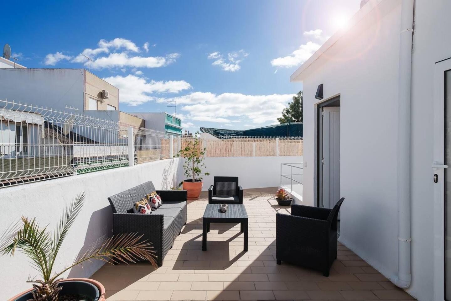 Apartment Spacious Stylish